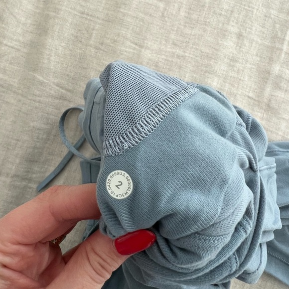 Lululemon, light blue joggers - Picture 3 of 3